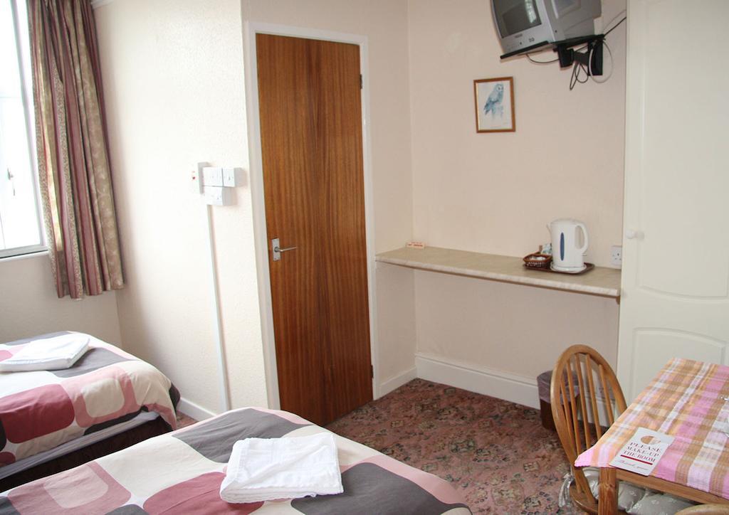 Dove Court Mini Lodge 奥尔蒙兹伯利 外观 照片