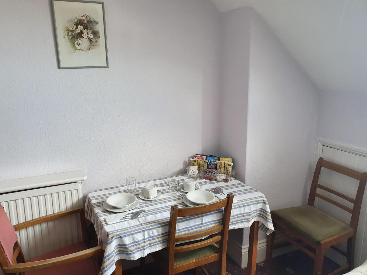 Dove Court Mini Lodge 奥尔蒙兹伯利 外观 照片